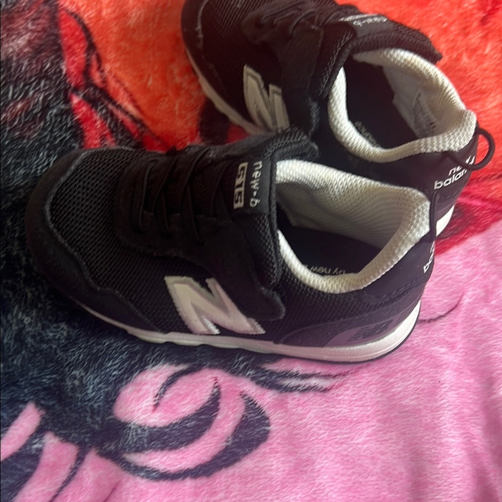 New Balance GT575 Black and White Shoes